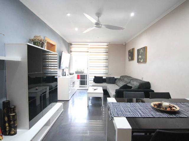 Piso en venta en Abrera