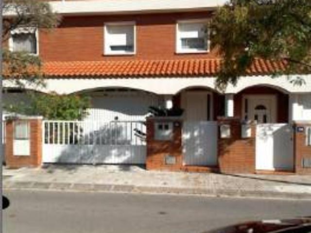 Piso en venta en Abrera