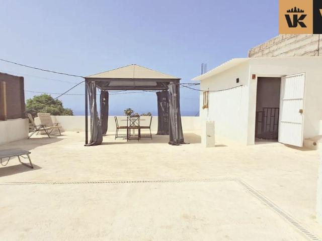 Piso en venta en Los Menores, Adeje