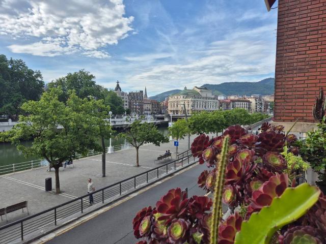 Piso en venta en Ibaiondo, Bilbao