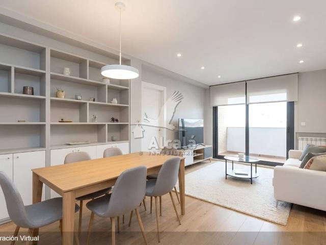 Piso en venta en Distrito III, Alcalá De Henares