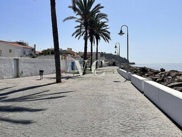 Piso en venta en Algarrobo, Camarillas