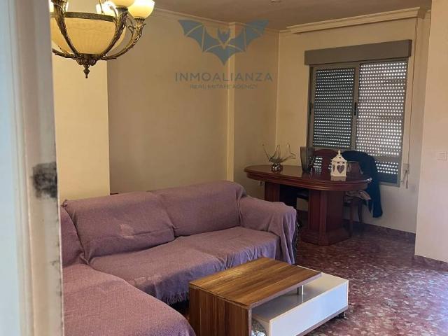 Piso en venta en Algemesí, el Raval