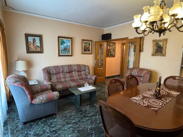 Piso en venta en Algemesí, el Raval