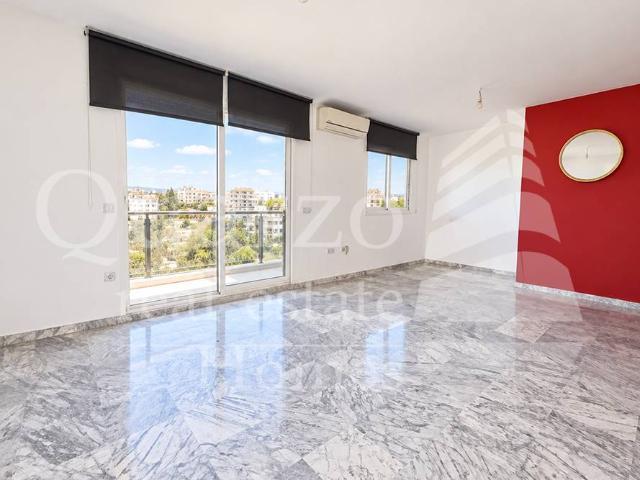 Piso en venta en Algemesí, València / Valencia