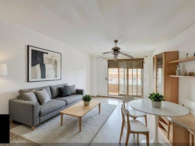 Piso en venta en Alginet, València / Valencia