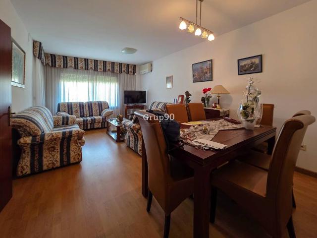 Piso en venta en Alguaire, Lleida