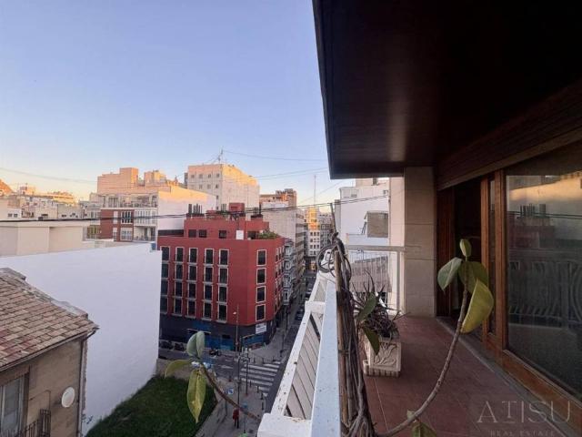 Piso en venta en Mercat, l'Alacantí