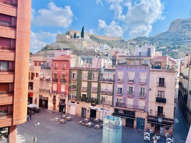 Piso en venta en Casco Antiguo - Santa Cruz - Ayuntamiento, l'Alacantí