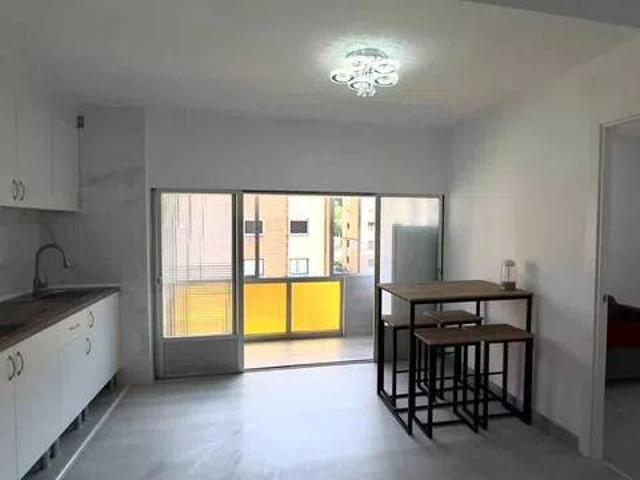 Piso en venta en Morea / Moreda, Aller