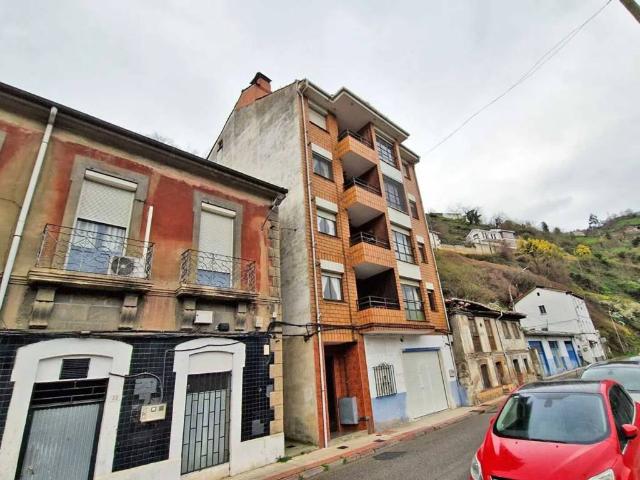 Piso en venta en Aller