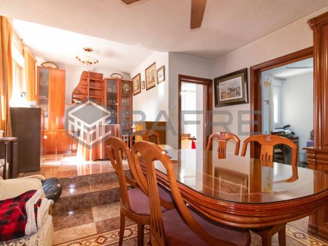 Piso en venta en Cortes, Madrid