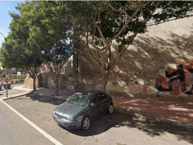 Piso en venta en Torrecárdenas, Almería