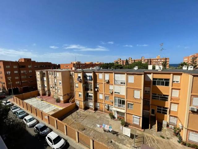 Piso en venta en El Zapillo, Almería
