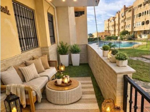 Piso en venta en Retamar, Almería