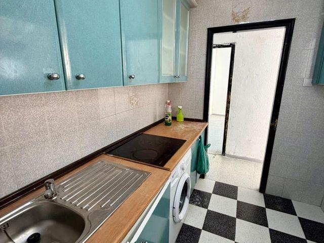 Piso en venta en Barrio de las Cruces, Almería