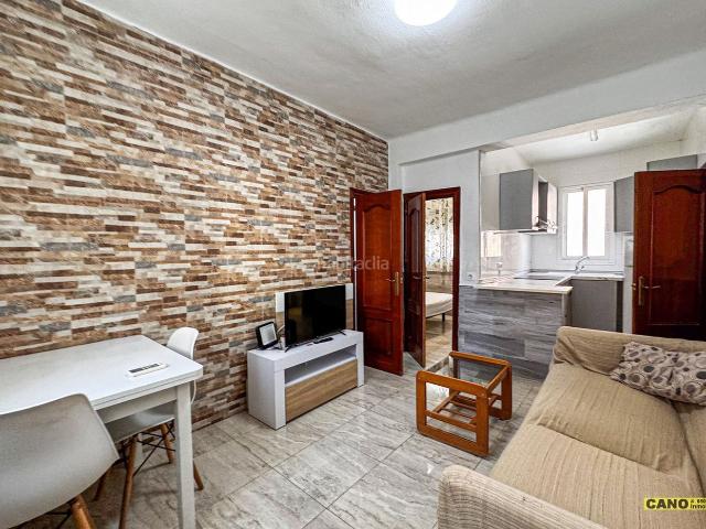 Piso en venta en Almedina, Almería
