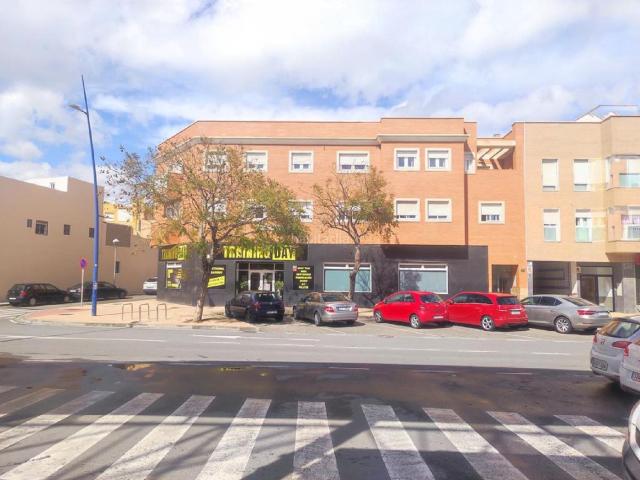 Piso en venta en Almedina, Almería