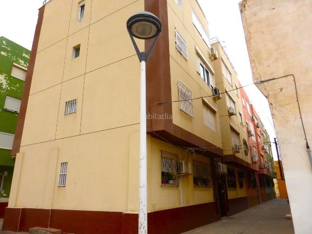 Piso en venta en Almedina, Almería