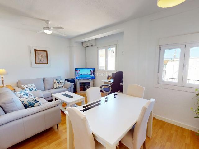 Piso en venta en Almedina, Almería