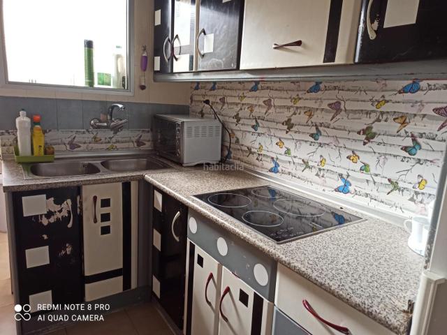 Piso en venta en Alozaina