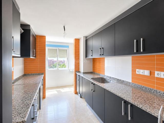 Piso en venta en Anna