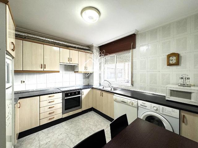Piso en venta en Ares, Ferrol