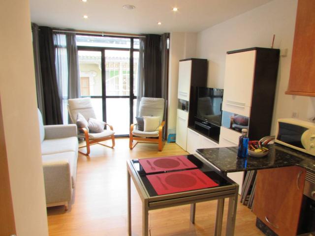 Piso en venta en Ares