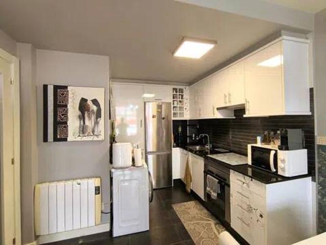 Piso en venta en Ares, Ferrol