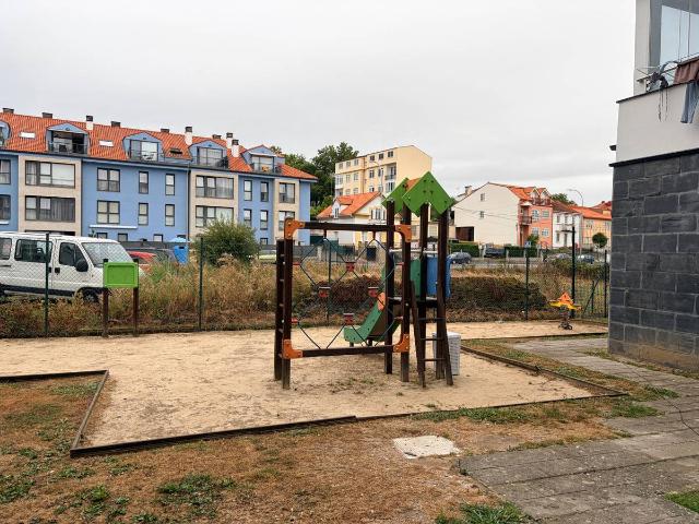 Piso en venta en Ares, Ferrol