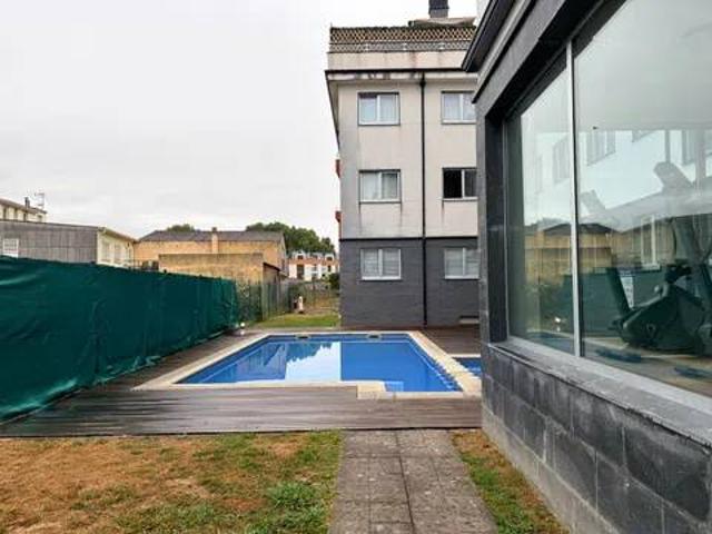 Piso en venta en Ares, Ferrol