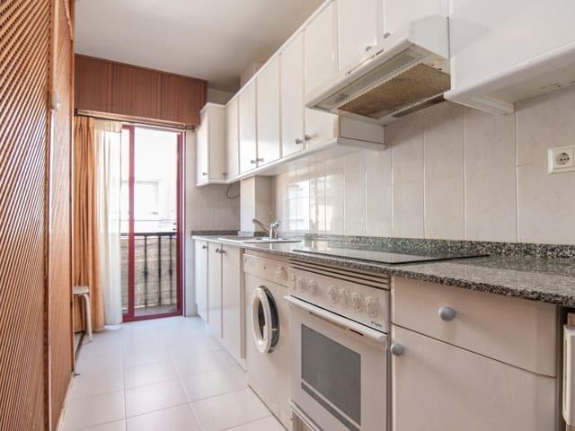 Piso en venta en Ares, Ferrol