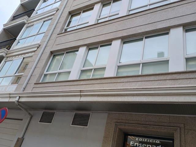 Piso en venta en Ares, Ferrol