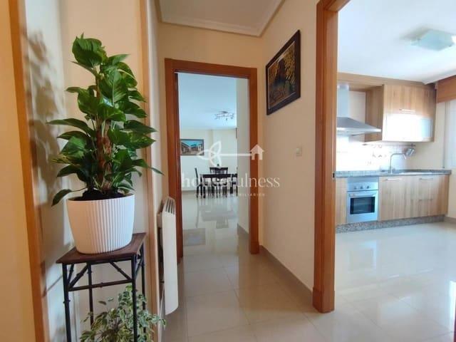 Piso en venta en Ares, Ferrol