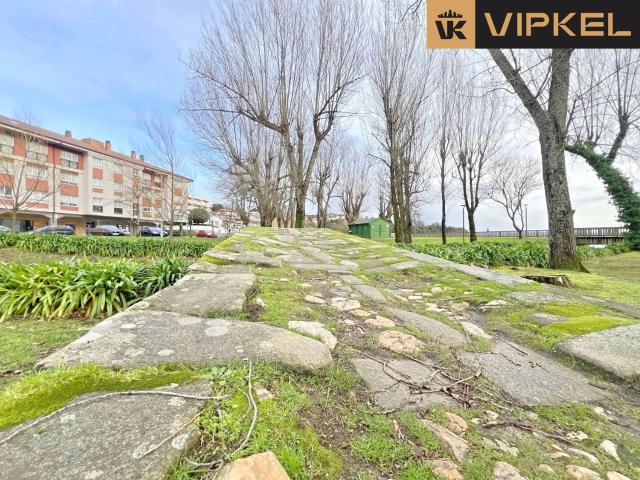 Piso en venta en Ares, Ferrol