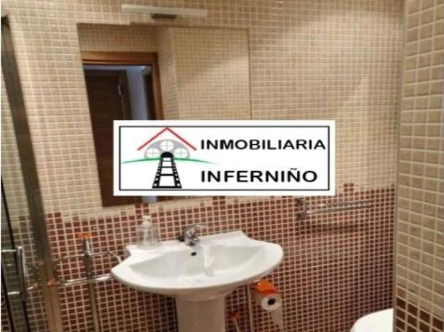 Piso en venta en Ares, Ferrol