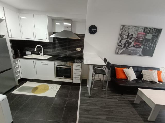 Piso en venta en Ares, Ferrol