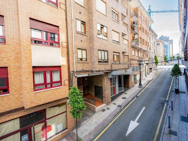 Piso en venta en Centro, Oviedo