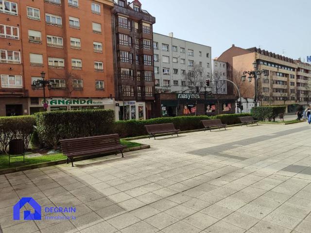 Piso en venta en Centro, Oviedo