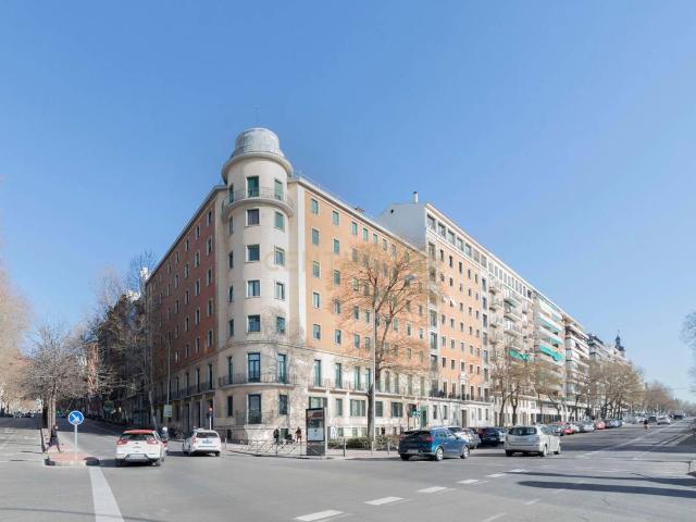 Piso en venta en Madrid, Cortes
