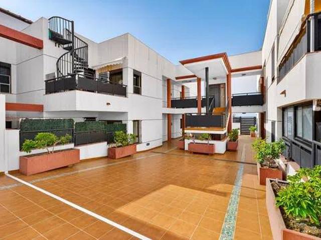 Piso en venta en Parque de la Reina, Arona