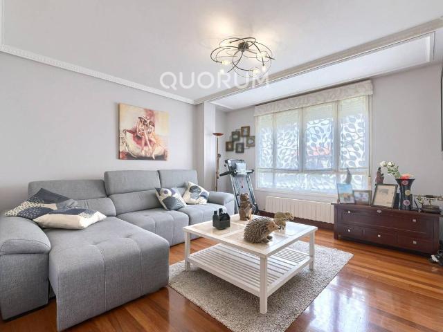 Piso en venta en Arrigorriaga, Cubo