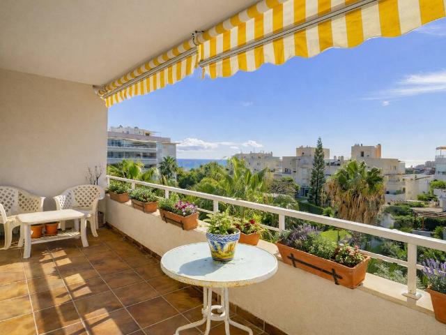 Piso en venta en La Sierrezuela, Costa del Sol Occidental