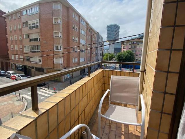 Piso en venta en Barakaldo, Landaburu