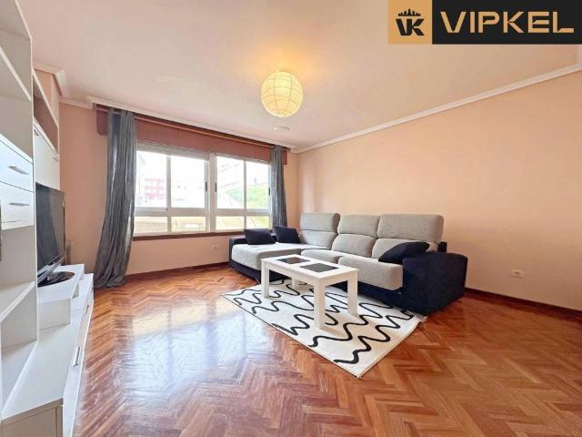 Piso en venta en Arteixo, A Coruña