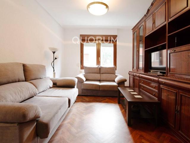 Piso en venta en Bilbao, Casco Viejo