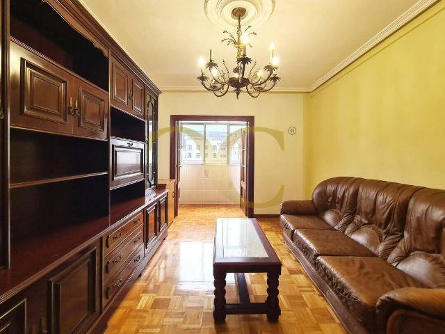 Piso en venta en Centro, Oviedo