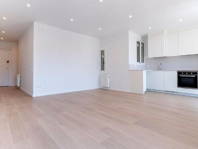 Piso en venta en Sants-Montjuïc, Barcelonès