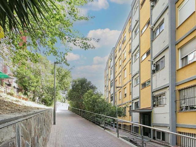 Piso en venta en Nou Barris, Barcelonès