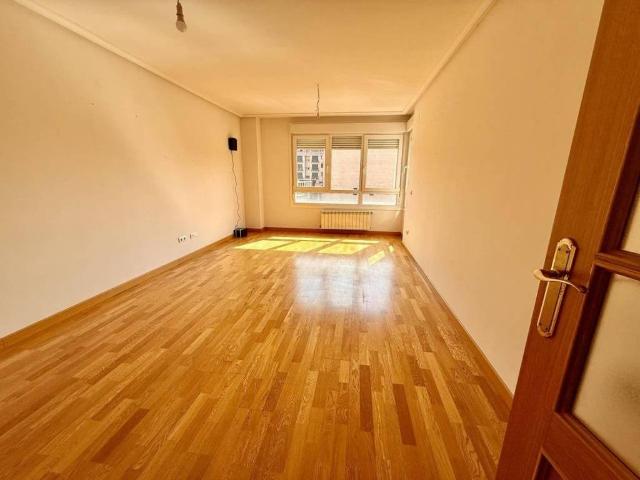 Piso en venta en Ávila